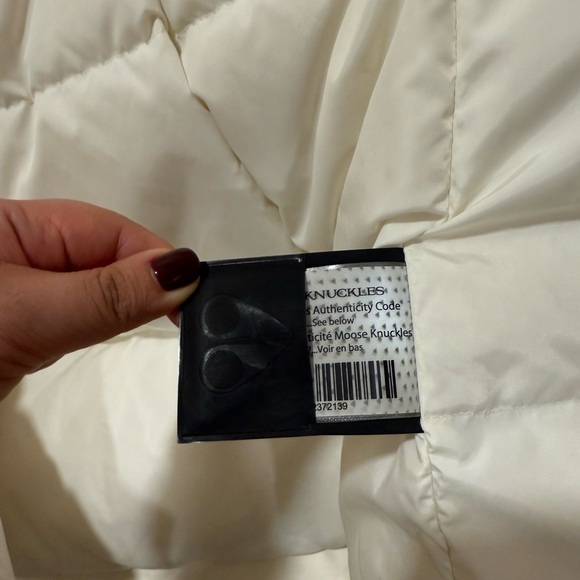 Moose Knuckles Stirling Parka - Picture 9 of 9